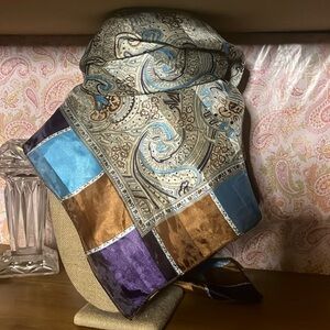 😄Larger square vintage scarf paisley and squares